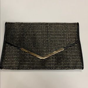Black and Hold Clutch
